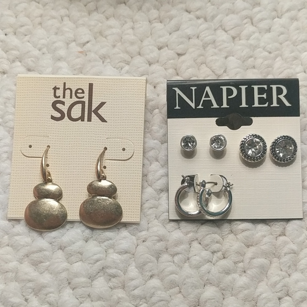 beautiful lot of earrings